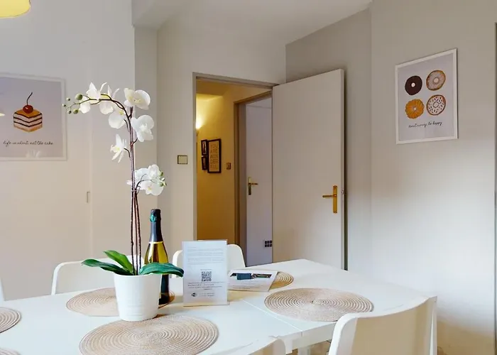 Apartament Des Bains Parking Hypercentre 6-8personnes *