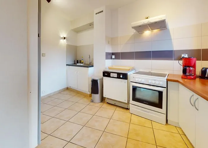 Apartament Des Bains Parking Hypercentre 6-8personnes *