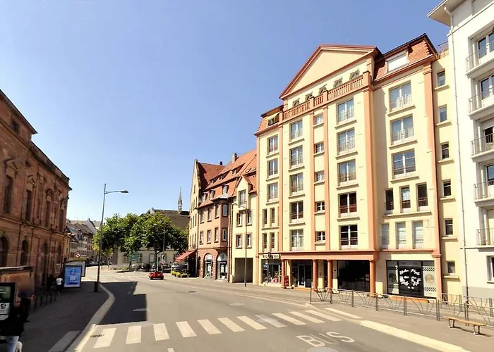 Des Bains Parking Hypercentre 6-8personnes * Colmar